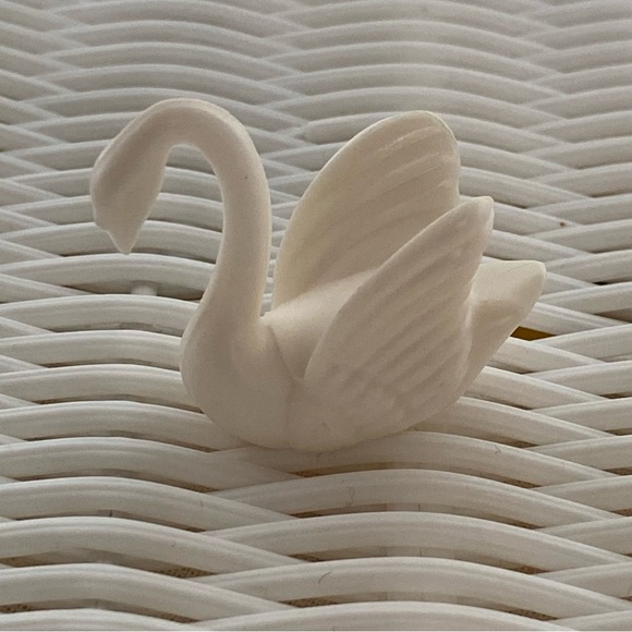 Set of 25 Off White Miniature Swan Decorations, Weddings, Party Supplies NWOT - Picture 5 of 17